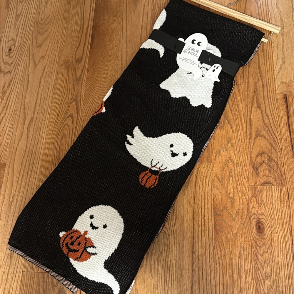 GOBLIN & GHOUL BLACK GHOST PUMPKIN JACK O LANTERN OVERSIZED HALLOWEEN THROW NWT - Picture 5 of 13